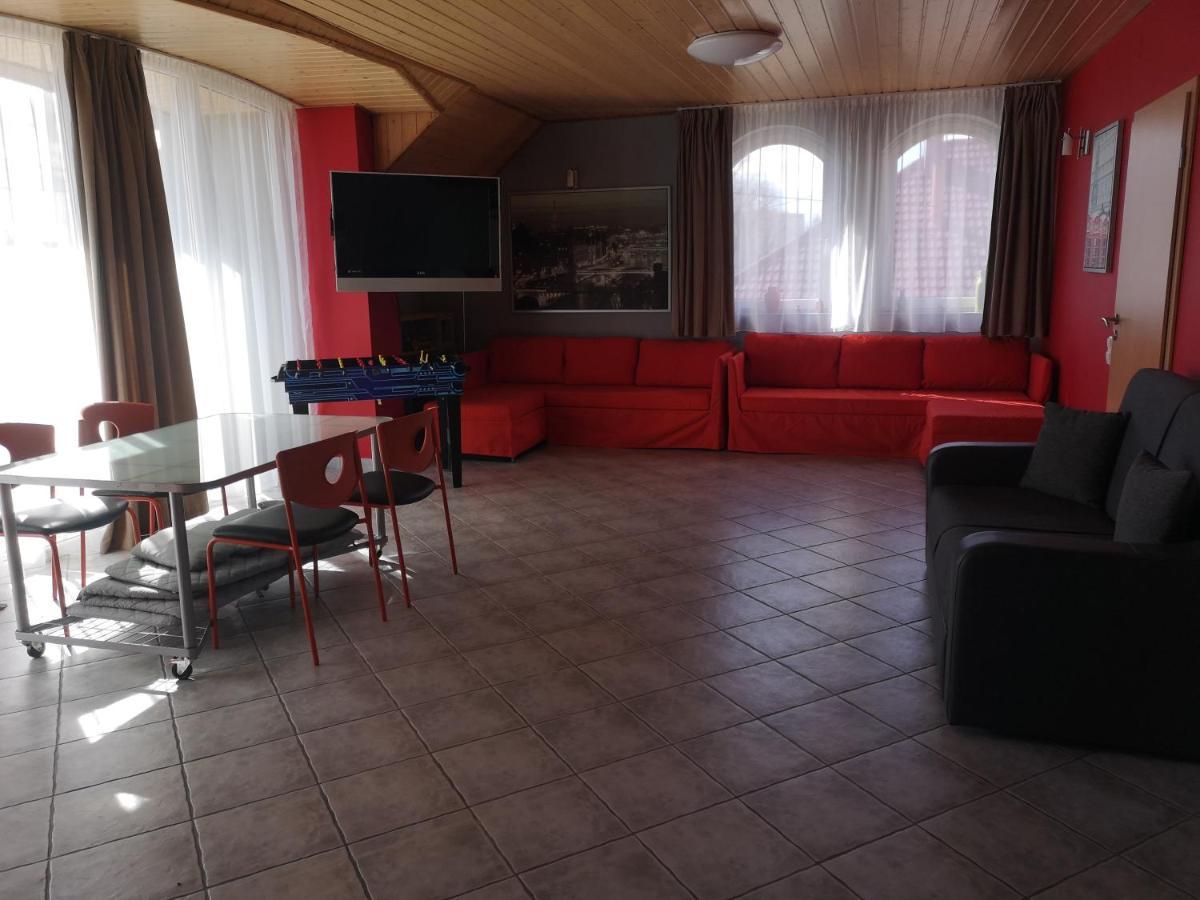 Szigeti Apartmanhaz Pecs Exterior photo